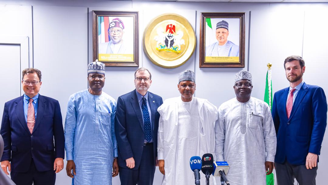 L-R: US Embassy Public Diplomacy Counselor, Mr Lee McManis; Director General, Voice of Nigeria, Mallam Jibrin Baba-Ndace; Ambassador of the United States to Nigeria, Mr Richard Mills; Minister of Information and National Orientation, Mohammed Idris; Director General, National Orientation Agency, Mr. Lanre Issa-Onilu and the United States Embassy spokesperson and Press Attaché, Mr. Gilbert Morton when the US Envoy visited the minister in his office in Abuja on Wednesday. [Ministry of Information]